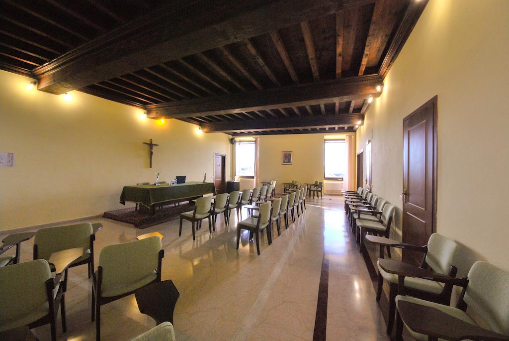 Villa Santa Maria Dell'Arco - Centro Oreb Cazzago San Martino Dış mekan fotoğraf