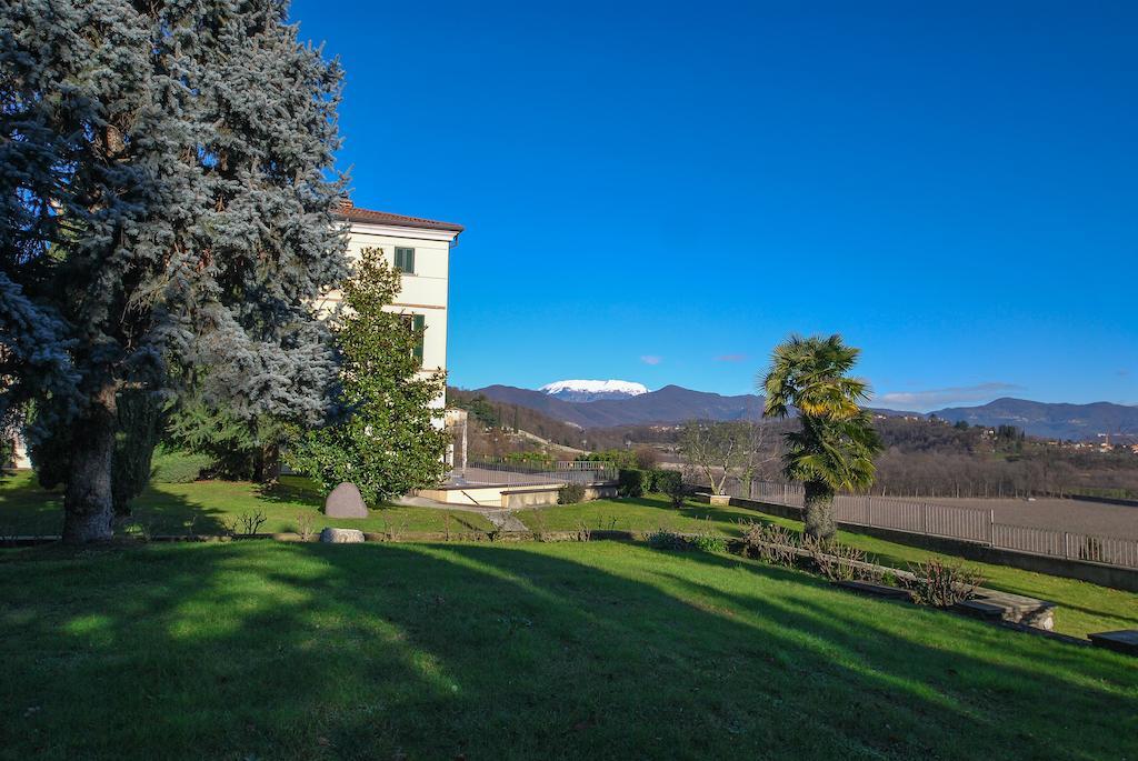 Villa Santa Maria Dell'Arco - Centro Oreb Cazzago San Martino Dış mekan fotoğraf
