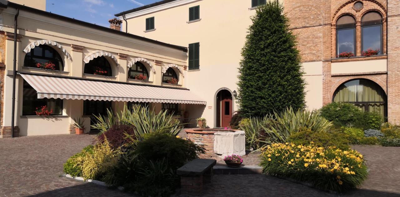 Villa Santa Maria Dell'Arco - Centro Oreb Cazzago San Martino Dış mekan fotoğraf