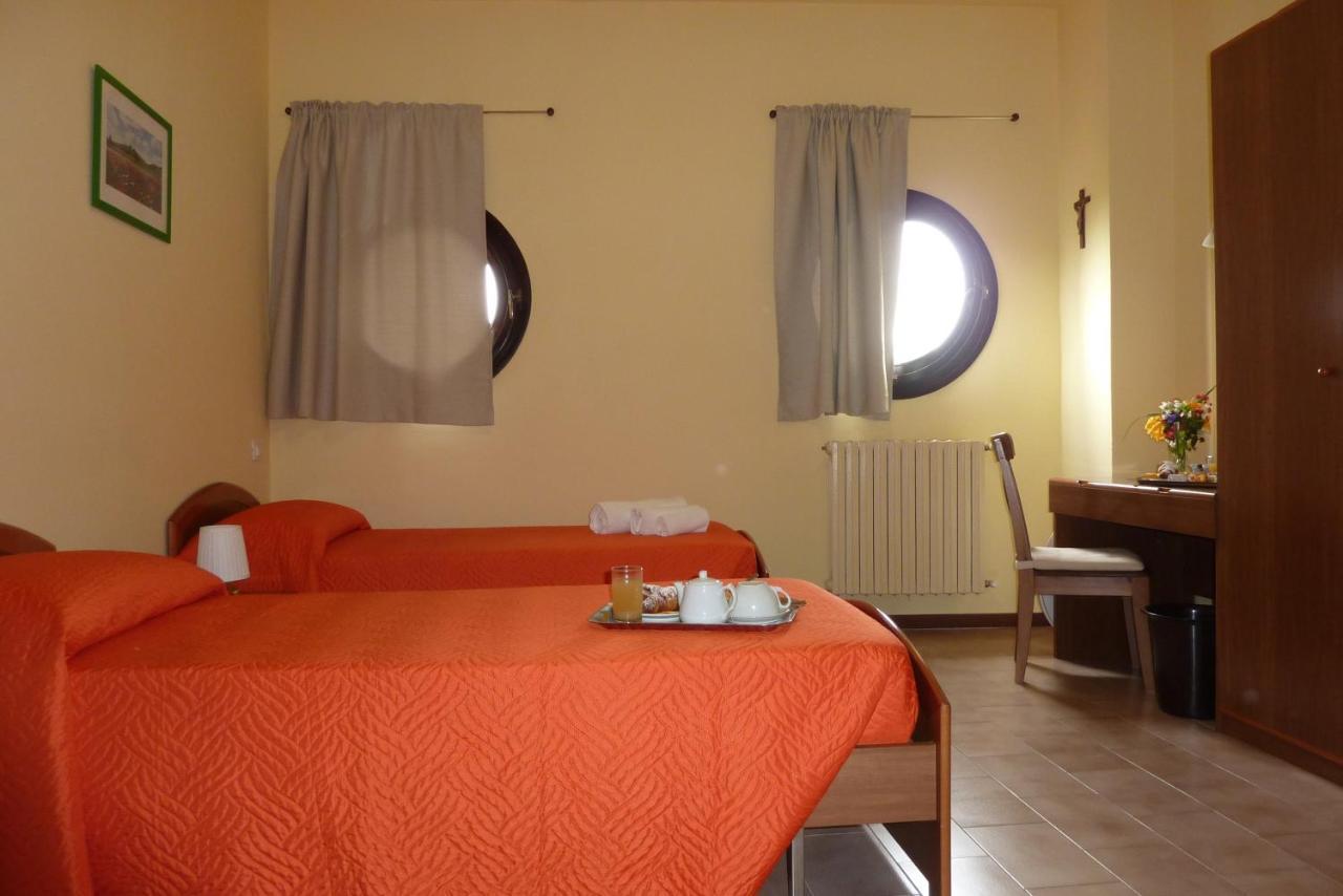Villa Santa Maria Dell'Arco - Centro Oreb Cazzago San Martino Dış mekan fotoğraf